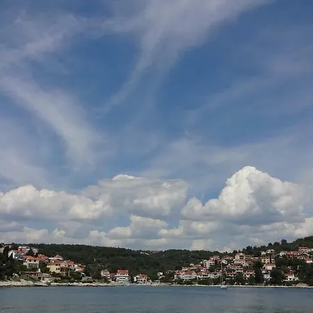 Semesterbostad Kuca Za Odmor Ivana Trogir